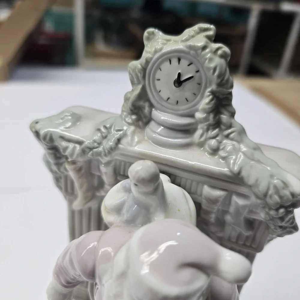 Vintage Pink Santa Porcelain Music Box Figurine Santa Claus Coming To Town *Slow